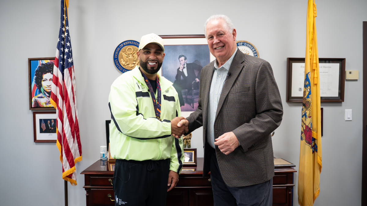 West New York Rapper Mesa Honored by Mayor for NYC Marathon Finish