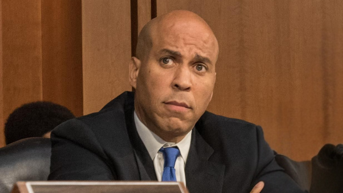 Booker Condemns U.S. Military Action in Venezuela,