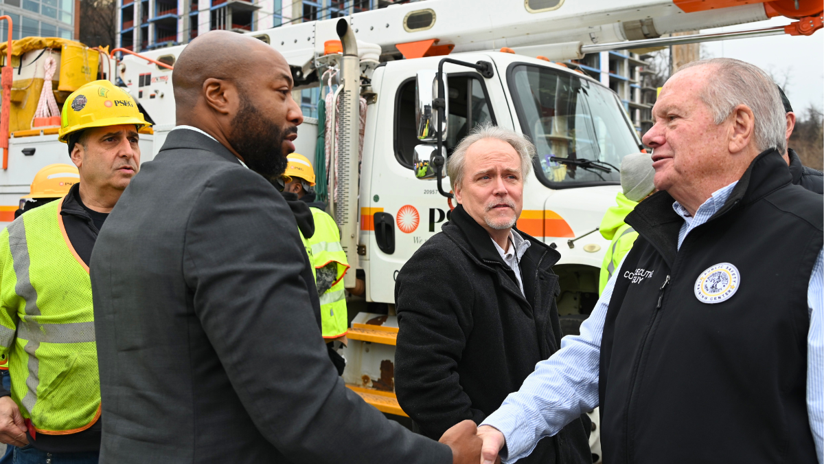 County Announces LED Streetlight Upgrades Along River Road