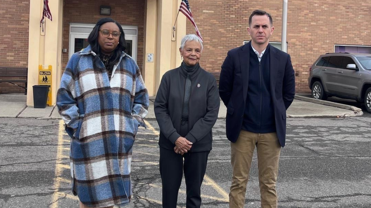 Menendez, Watson Coleman, and McIver to Host Legal Observer Training with NJ Immigrant Justice Alliance