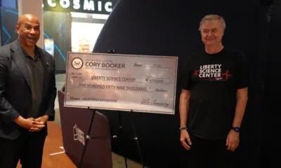 Sen. Booker Delivers $559,000 to Liberty Science Center for Portable Planetarium